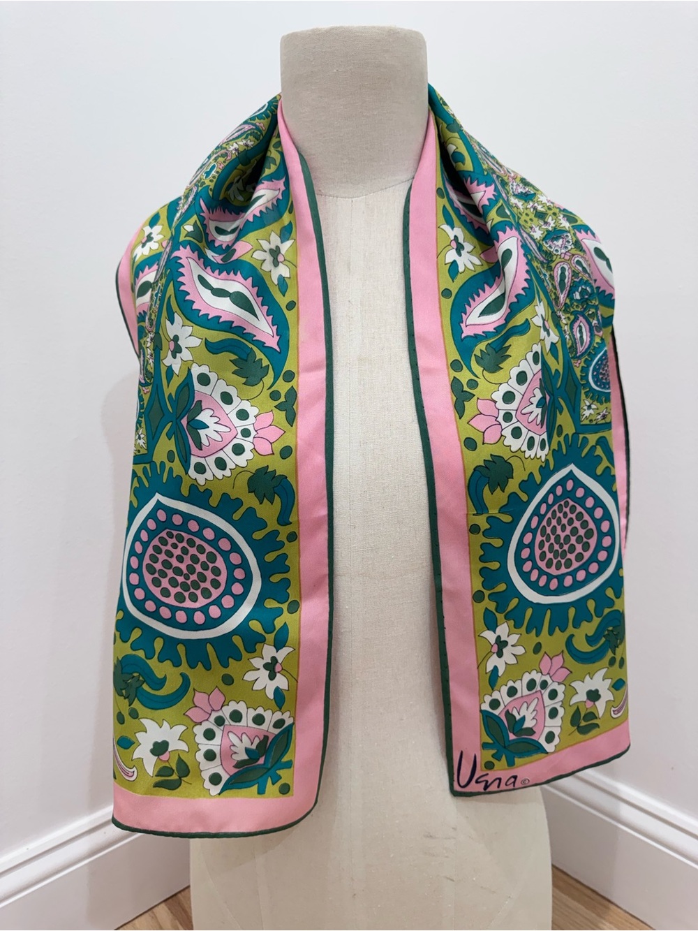 Vera Neumann Silk Blend Retro Vintage Pink Green Paisley Long Scarf 80s - Picture 7 of 12